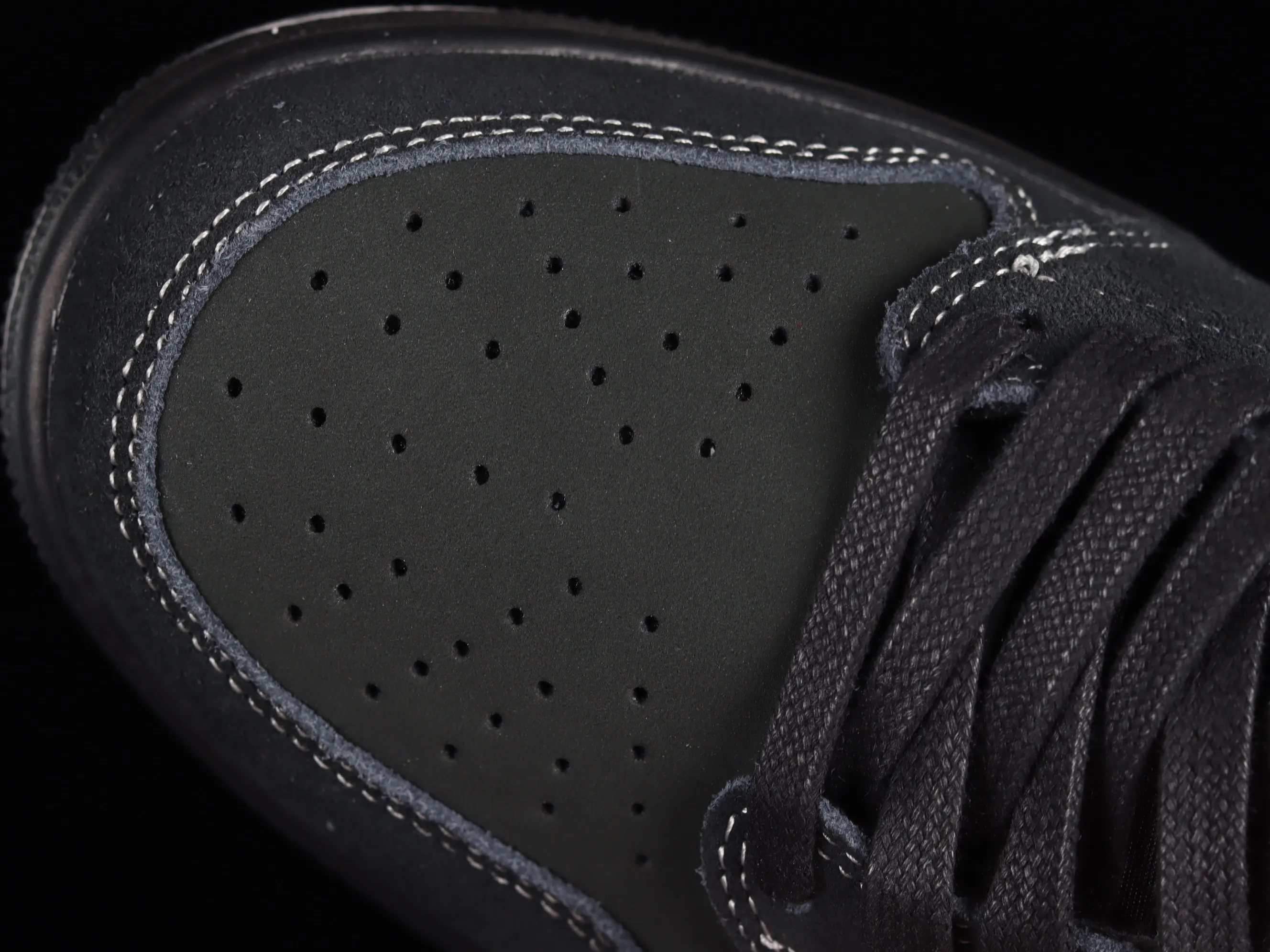 All Categories Air Jordan Jordan Series Basketball Shoes Air Jordan 1 Low Z Version Travis Scott x Air Jordan 1 Low OG "Triple Black" AJ1 Joe 1 Black Warrior Overhook DM7866-001
